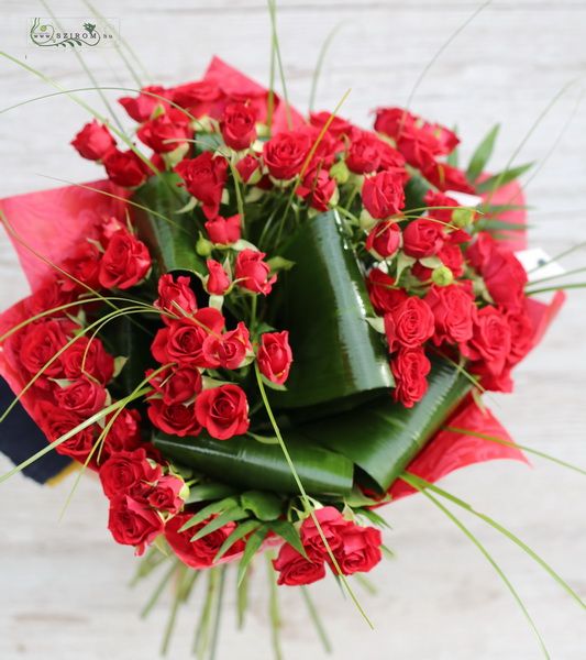 flower delivery Budapest - Bouquet of spray roses