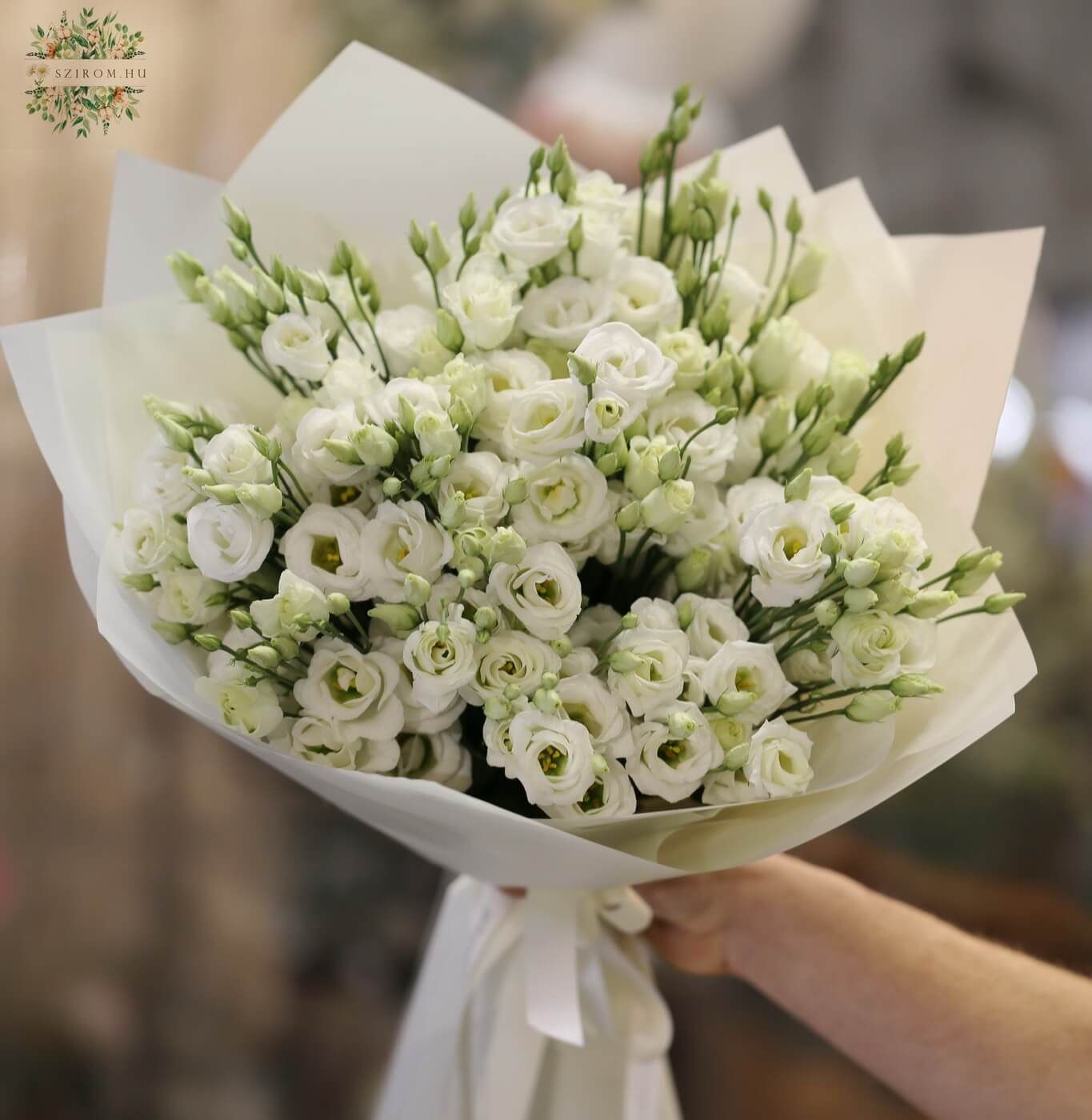 flower delivery Budapest - White lisianthus bouquet, 20 stems