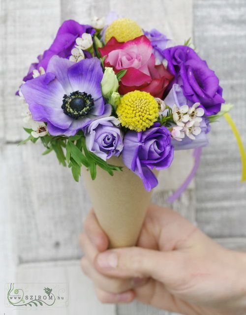 flower delivery Budapest - Small ice cream bouquet, purple 