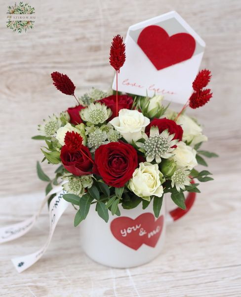 Blumenlieferung nach Budapest - Kleiner Minirosenbecher mit Liebesbrief