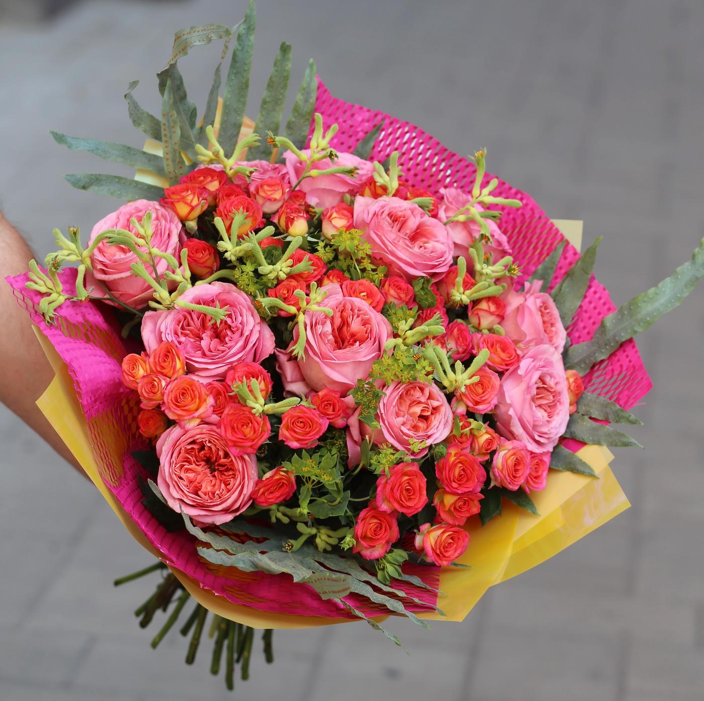 flower delivery Budapest - exquisite English rose bouquet