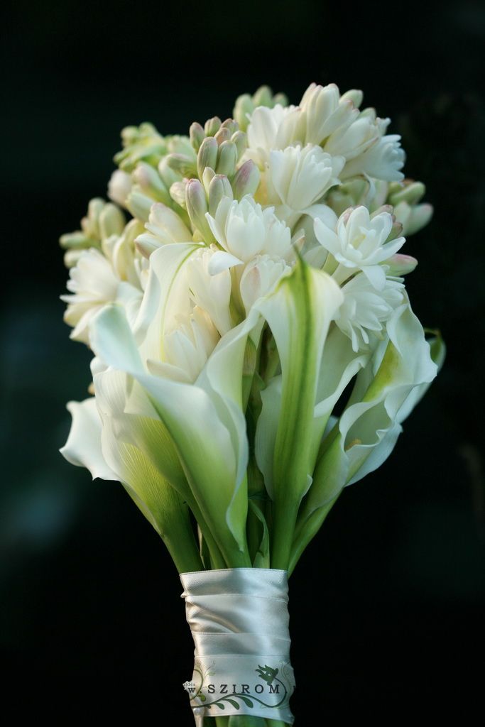 flower delivery Budapest - bridal bouquet (tuberose, calla, white)