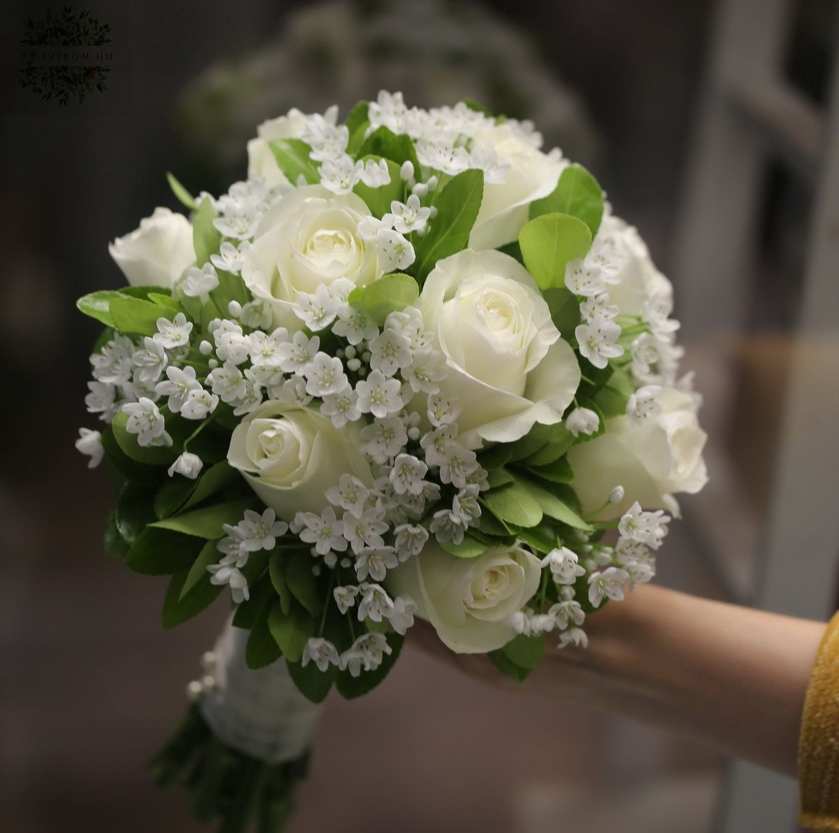 flower delivery Budapest - bridal bouquet (rose, onion flower, white)