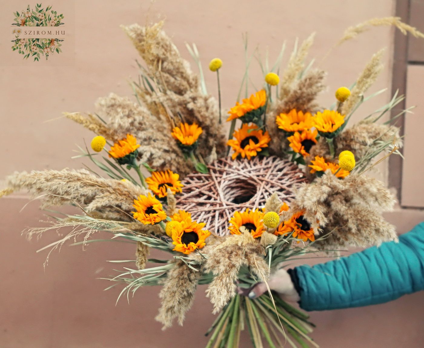 flower delivery Budapest - Modern bouquet with sunflowers and dried grasses