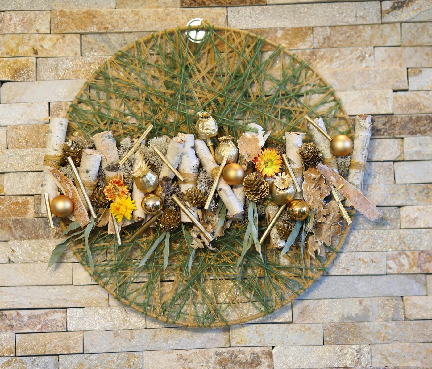 Virágküldés Budapest - modern karácsonyi falidísz fonalas alapon (40cm)
