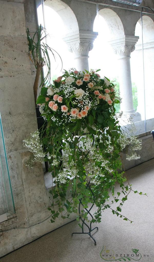 flower delivery Budapest - big standing flower decoration , Fisherman's Bastion (peach spray rose), wedding