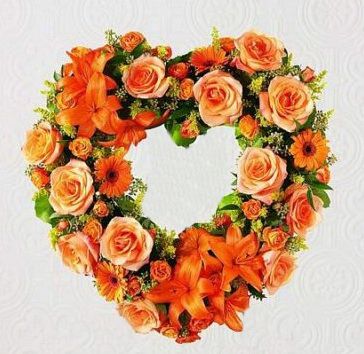 flower delivery Budapest - orange heart (40cm)