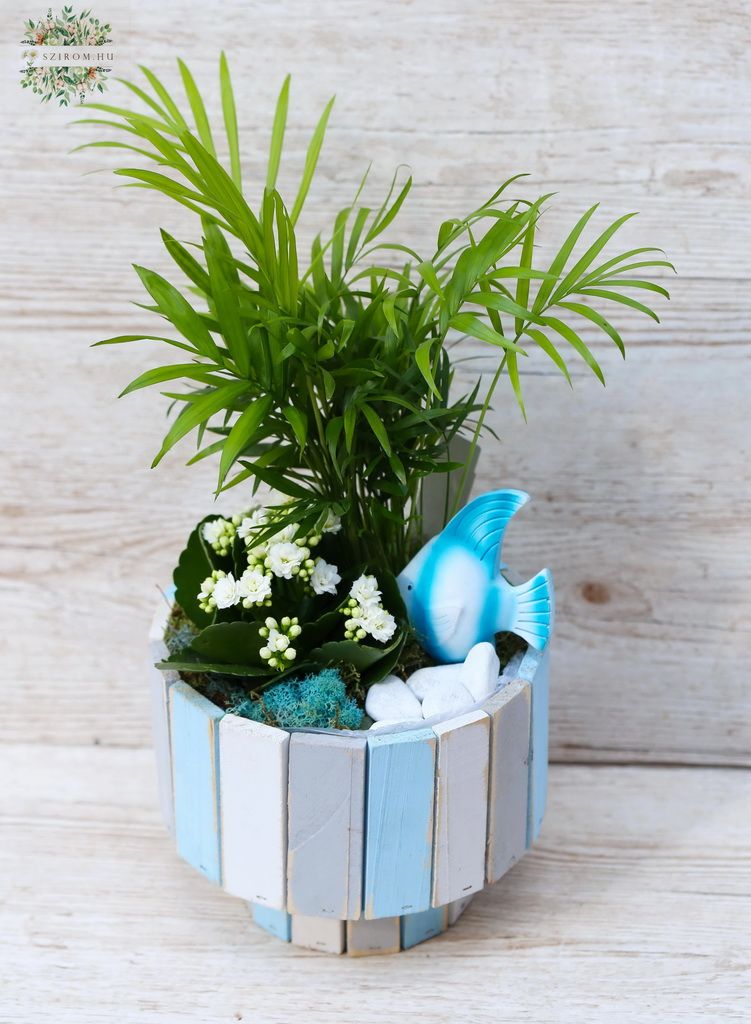 flower delivery Budapest - Summer sea plant arrangement with fish