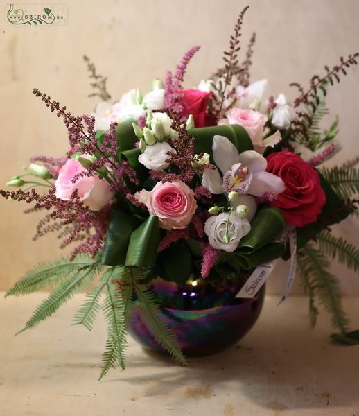 Blumenlieferung nach Budapest - rosafarbige Aanordnung (31 St)