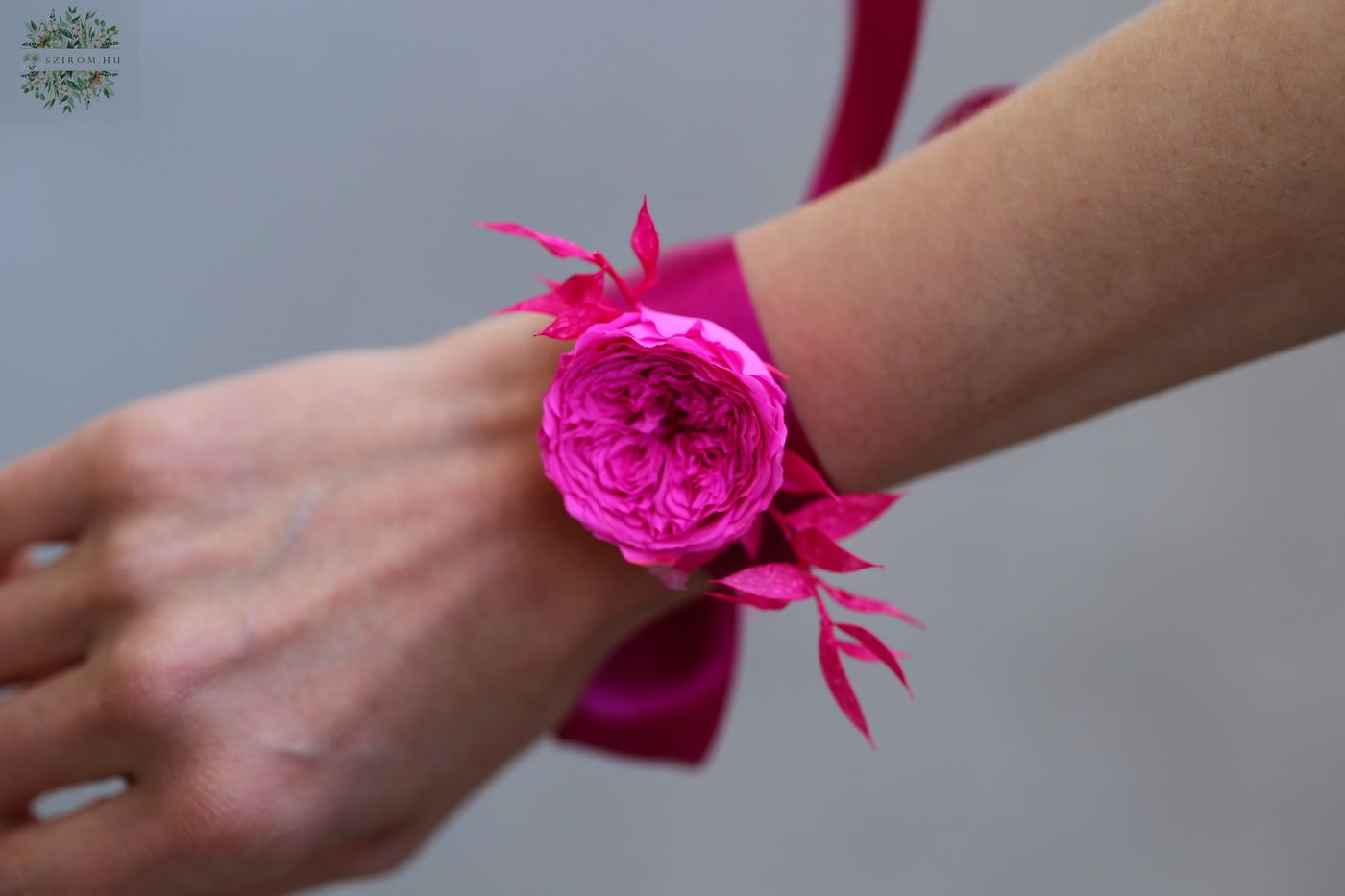 flower delivery Budapest - durable eternal rose bracelet