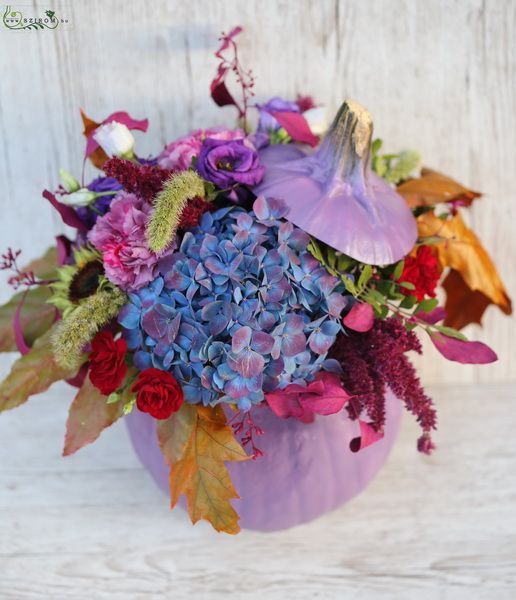 flower delivery Budapest - Purple pumpkin bouquet