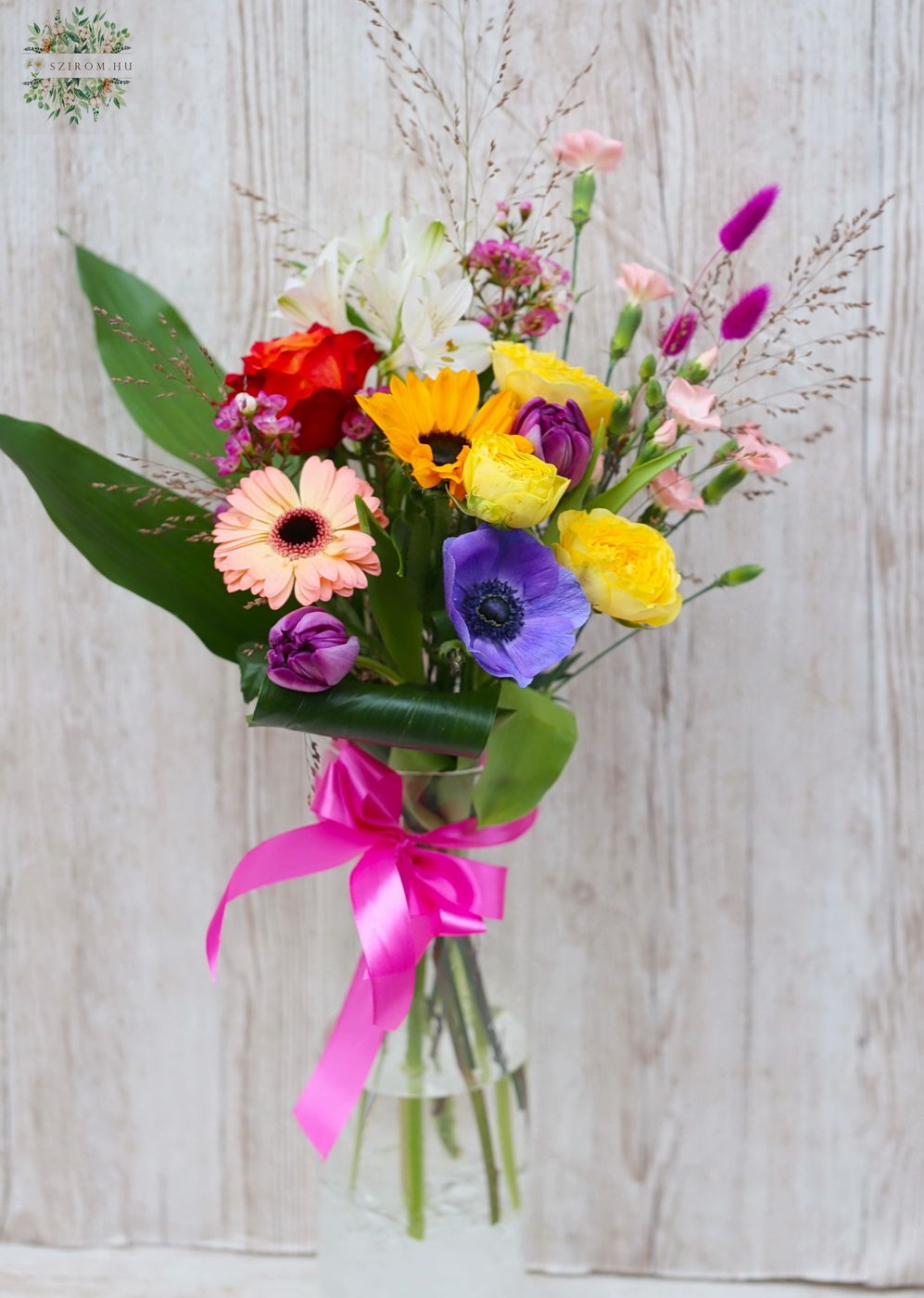 Blumenlieferung nach Budapest - Gemischter bunter Blumenstrauß in Vase (15 Stiele)