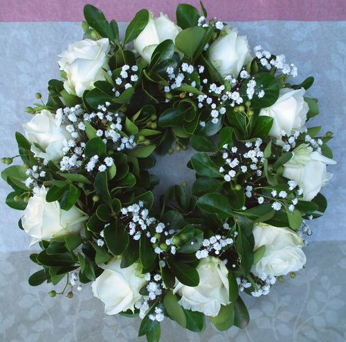 urn wreath with white roses and gypsophilla (30cm)
