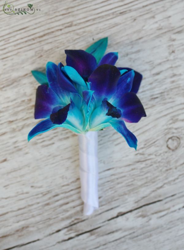 Boutonniere ( dendrobium, blue )