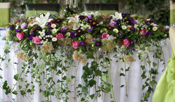 Main table centerpiece Bélapátfalva (rose, lily, lisianthus, sedum, echinacea, aster, purple, pink, white), wedding