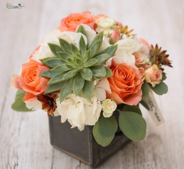 Wooden box, with hydrangea, rose, echeveria (13 stems)