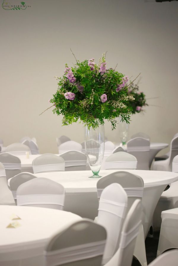 Wedding table decoration, flowering tree, Dürer event house Budapest (violet, limonium, purple)