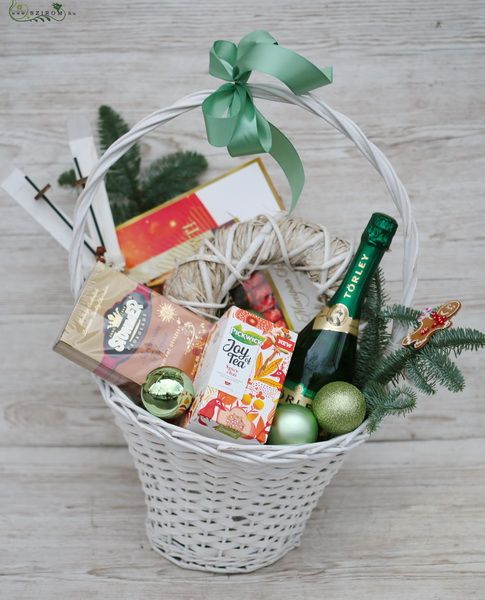  Keresési javaslat: Christmas gift basket with skies 33/5000 Weihnachtsgeschenkkorb mit skie