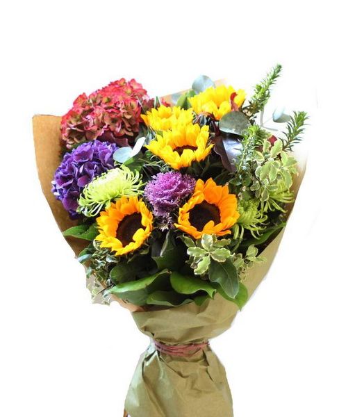 Summer bouquet of hydrangeas and sunflowers (9 stems)