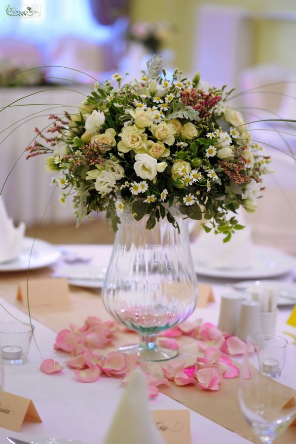 Wildflower style table decoration (chamomile, limonium, freesia, spray rose, grey, pink, white, peach) Ádám Villa,  Budapest