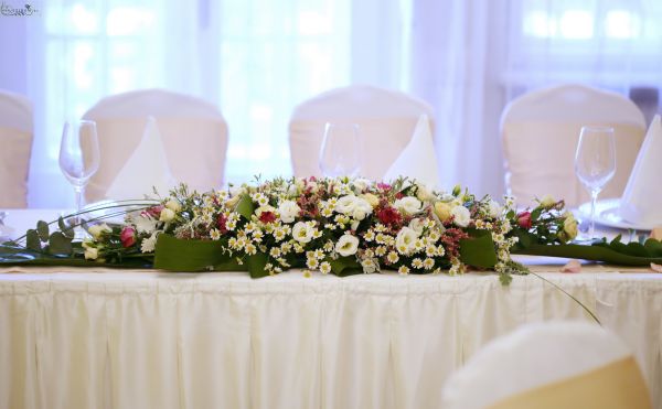 Oblong Centerpiece (lisianthus, spray rose, chamomile, white, purple) Ádam villa