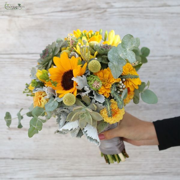 bridal bouquet (sunflower, zinnia, garden flowers, wild flowers, sempervivum, yellow)