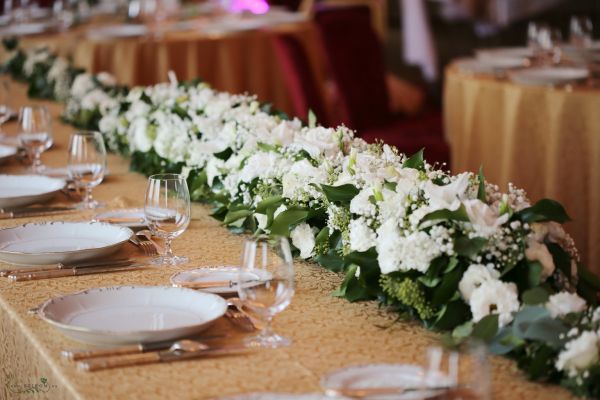 Flower garland (lisianthus, gladiolus, babybreat, white) Gundel