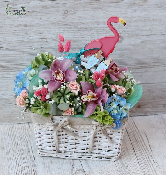 Blumenkorb mit Flamingo und Blaue Muscheln