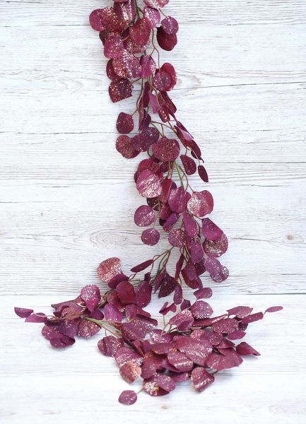 Purple leaves garland