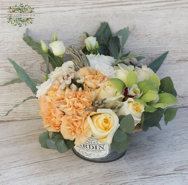 Creme color flowerbowl (19 stems)