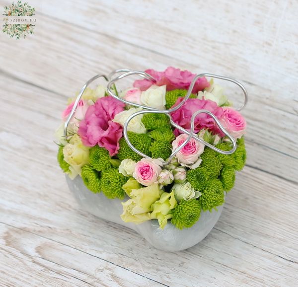 Concrete heart with small flowers  (20cm)