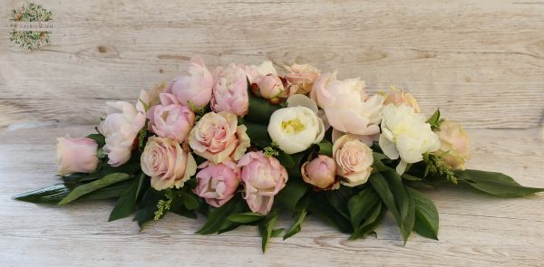 Haupttischdekoration (Pfingstrose, Rose, Rosa)