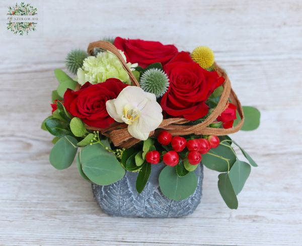 Rustic red rose cube