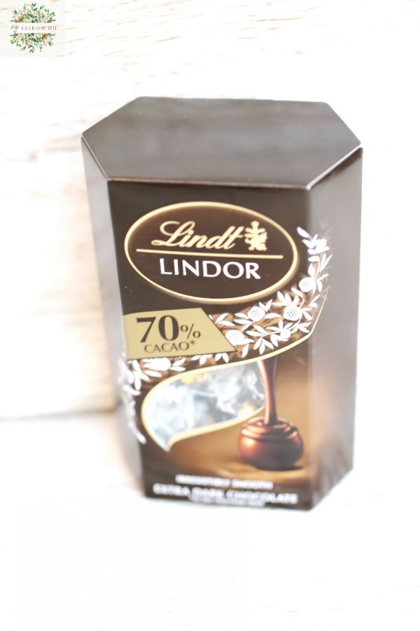 Lindt Lindor dark chocolate with 70% cocoa content