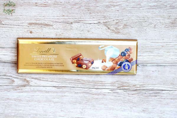 Lindt svájci prémium tejcsokoládé mazsolával és mogyoróval