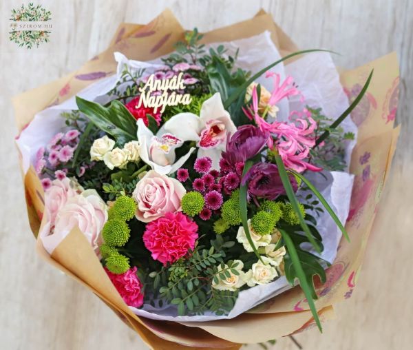 Big colorful mother's day bouquet (18 stems)