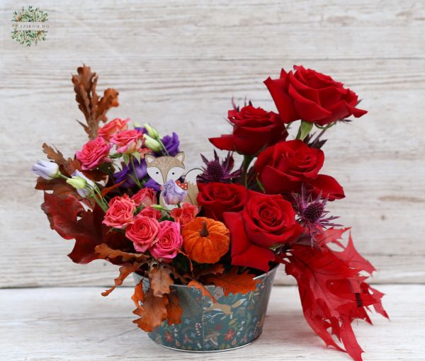 Autumn flower bowl with red roses