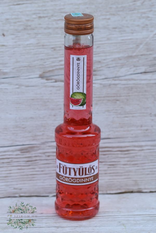 Fütyülős liqueur with watermelon on a bed of honey (0.5l)