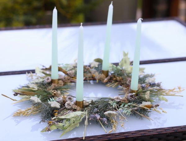 Adventi koszorú minimalista, zuzmós