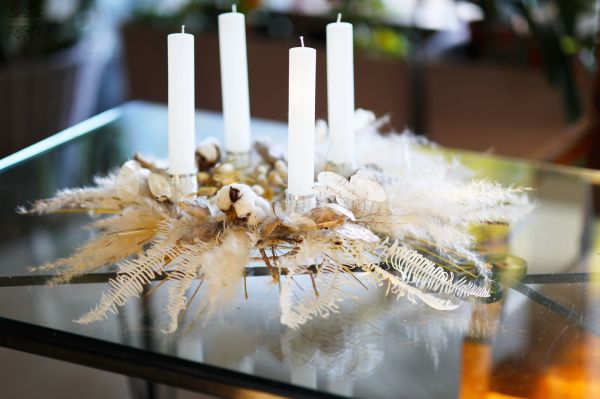 Airy modern advent wreath