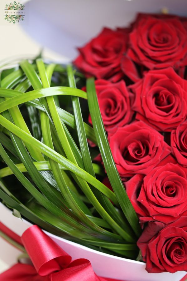 Modern heart box with lilly grass and red roses 