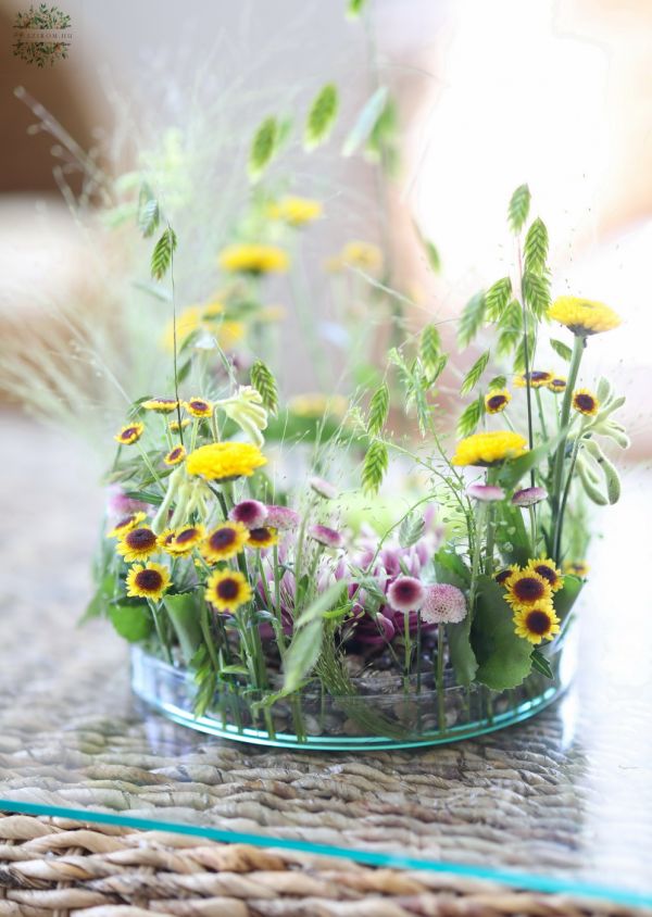 Glass bowl with airy meadow style decoration, pebbles (20cm, purple, yellow, chrysantem, santini)