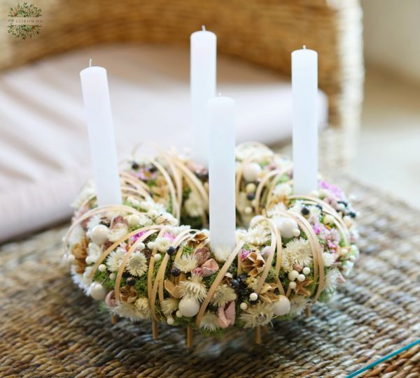 Modern adventi koszorú virágokkal (40cm)