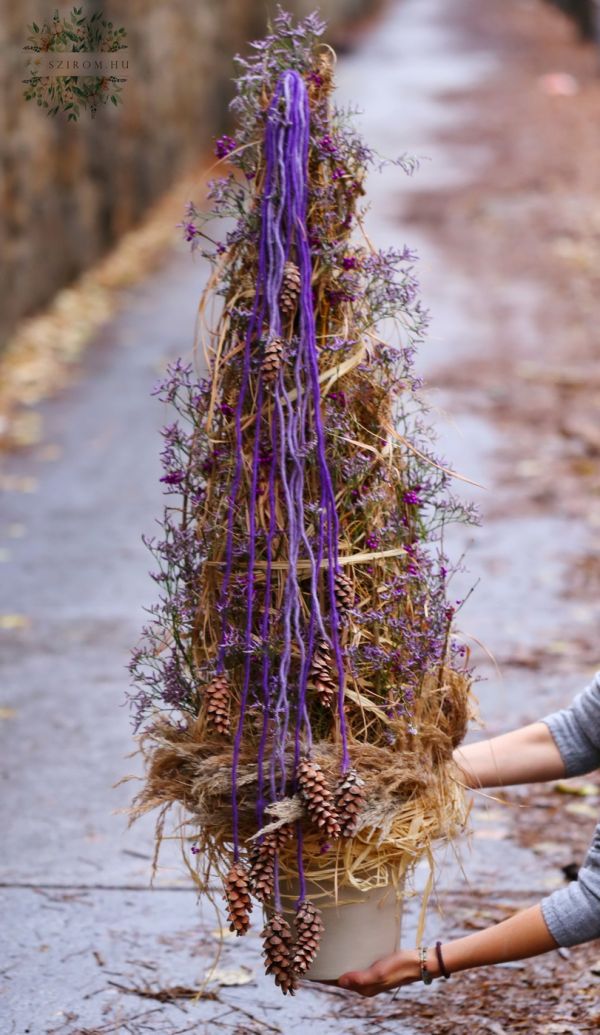 Modern lila díszítésű tartós fenyő-dísz szárazvirágokból (125cm)