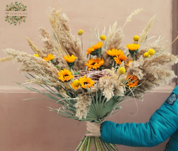 Modern csokor napraforgóval és kalászokkal