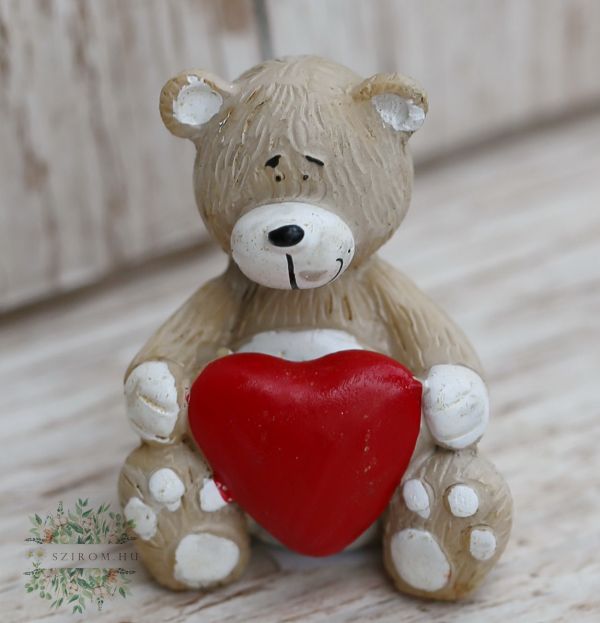 kleiner Keramik-Teddybear mit roter Herz (4,5cm)
