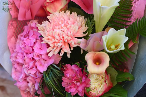 Big pink bouquet with special flowers