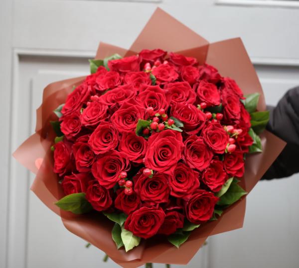 40-stem red rose bouquet with berries