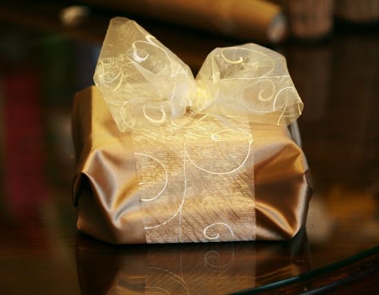 gift wrapping (any chosen colors)