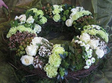 striped foresty syle wreath (67cm)